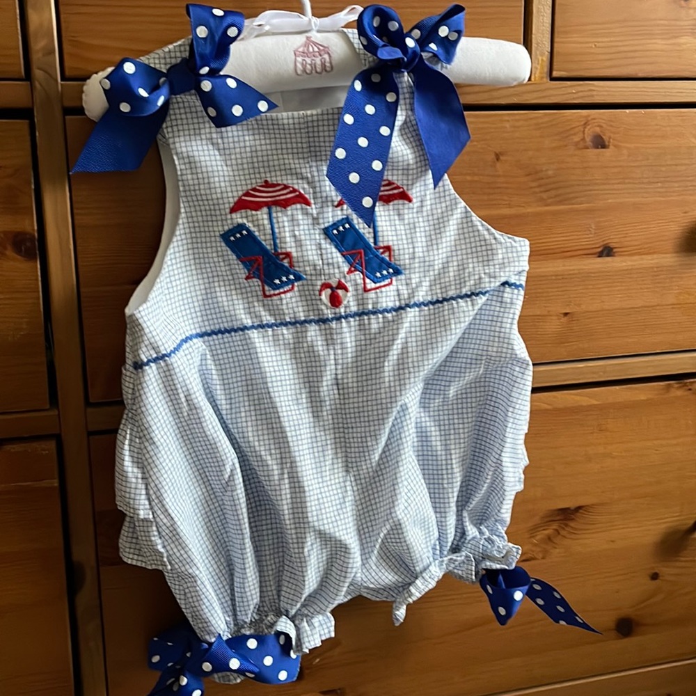 The Bailey Boys Blue Beach Chair Bubble